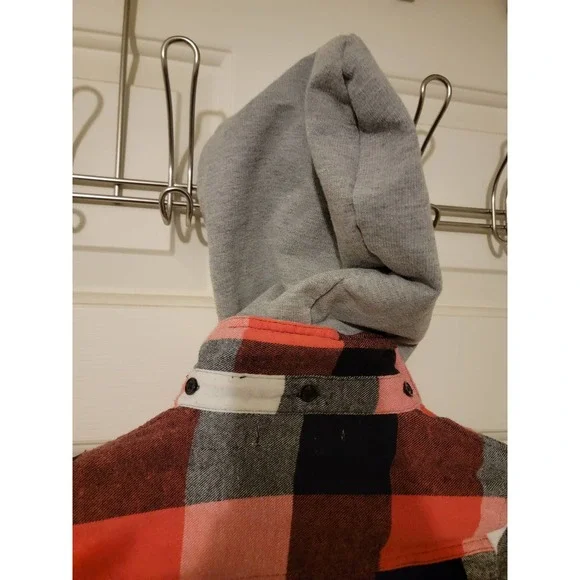 Size XS Juniors Adam Levine flannel w/ hood - Picture 4 of 5